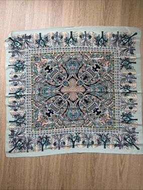 Pavlovo Posad 100% Silk Scarf Made in Russia Teal Paisley Square Shawl